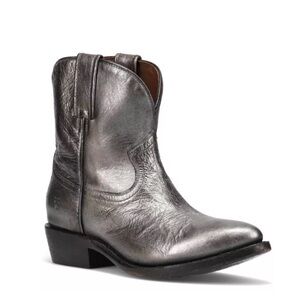 NEW Frye Metallic Silver Short Western Ankle Boots